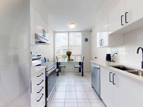 Photo 16 at PH104 - 1 Emerald Lane, Yorkhill, Vaughan