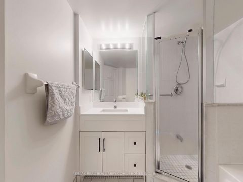 Photo 28 at PH104 - 1 Emerald Lane, Yorkhill, Vaughan