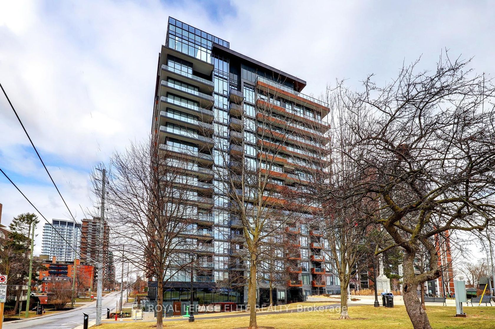 318 - 21 Park Street E, Port Credit, Mississauga 