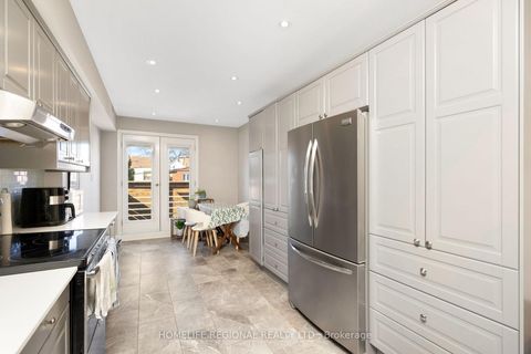 Photo 11 at 204 Roxton Road, Bellwoods, Toronto