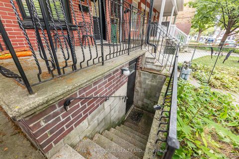 Photo 31 at 204 Roxton Road, Bellwoods, Toronto