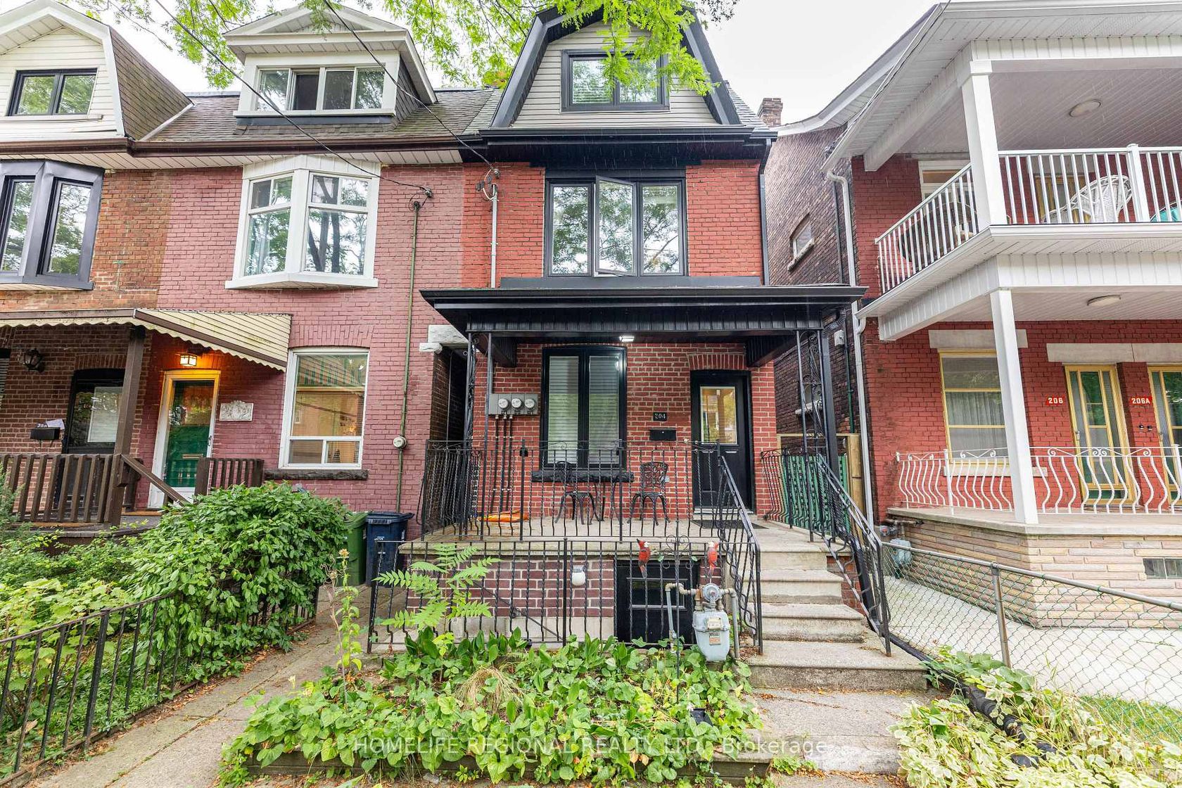 204 Roxton Road, Bellwoods, Toronto 