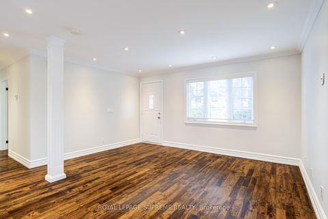 Photo 4 at 18 Fairweather Road, Amesbury, Toronto