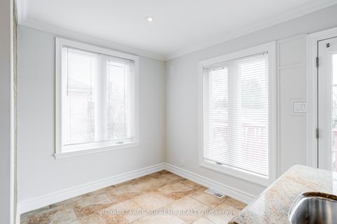 Photo 8 at 18 Fairweather Road, Amesbury, Toronto