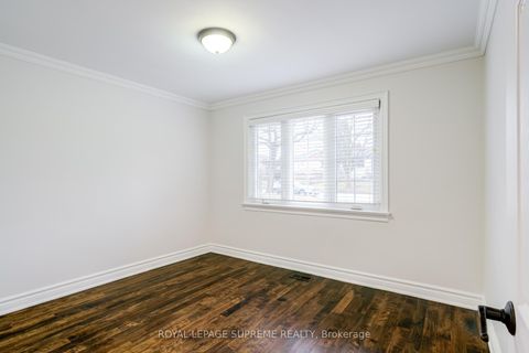 Photo 9 at 18 Fairweather Road, Amesbury, Toronto