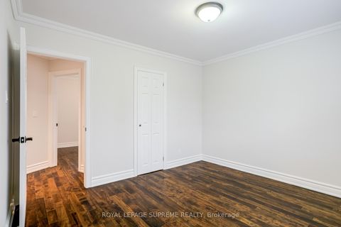 Photo 10 at 18 Fairweather Road, Amesbury, Toronto