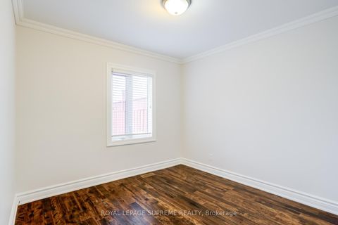 Photo 11 at 18 Fairweather Road, Amesbury, Toronto