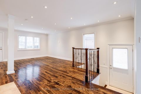 Photo 12 at 18 Fairweather Road, Amesbury, Toronto