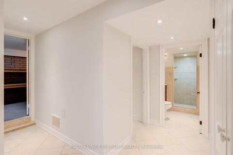 Photo 14 at 18 Fairweather Road, Amesbury, Toronto