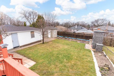 Photo 20 at 18 Fairweather Road, Amesbury, Toronto