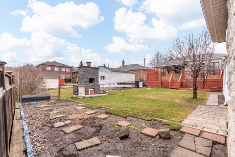 Photo 22 at 18 Fairweather Road, Amesbury, Toronto