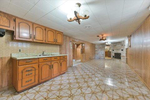 Photo 29 at 135 Jay Street, Maple Leaf, Toronto