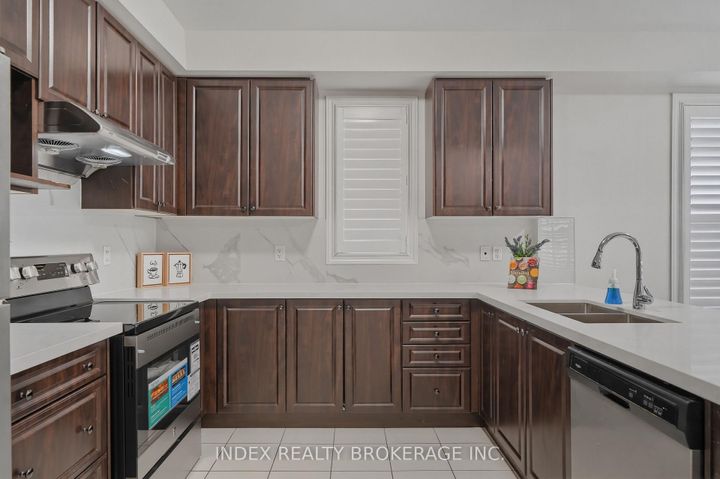 Photo 14 at 80 George Gray Drive, Wellington North, Brampton