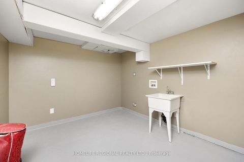 Photo 20 at 200 Roxton Road, Bellwoods, Toronto