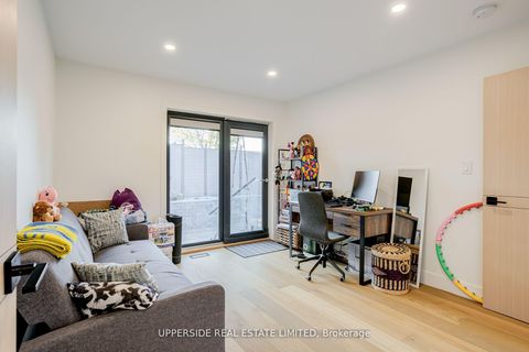 Photo 20 at 61 Marlin Court, London, Newmarket