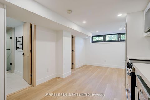 Photo 32 at 61 Marlin Court, London, Newmarket