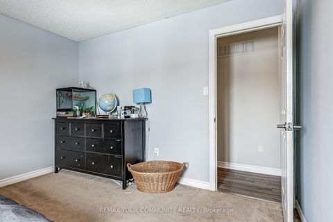 Photo 31 at 2 Laurelbank Crescent, Keswick North, Georgina