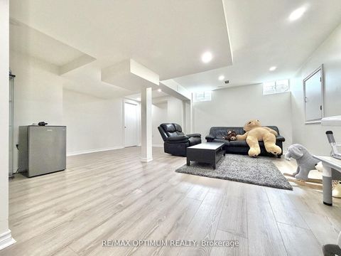 Photo 23 at 42 Cryderman Lane, Bowmanville, Clarington