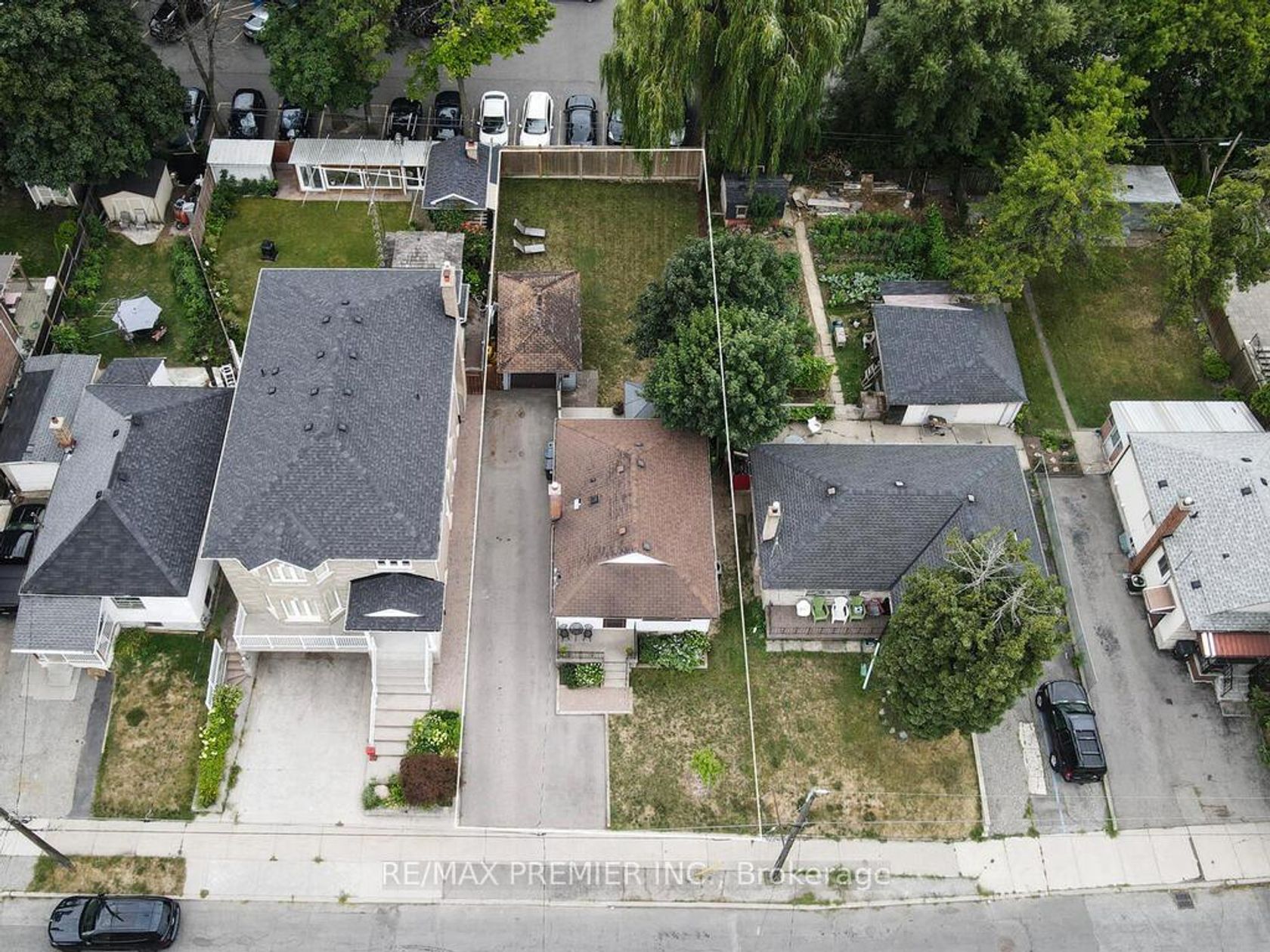 1223 Glencairn Avenue, Glen Park, Toronto 