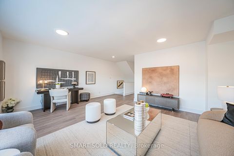 Photo 10 at 22 Chestnut Court, Rural Aurora, Aurora