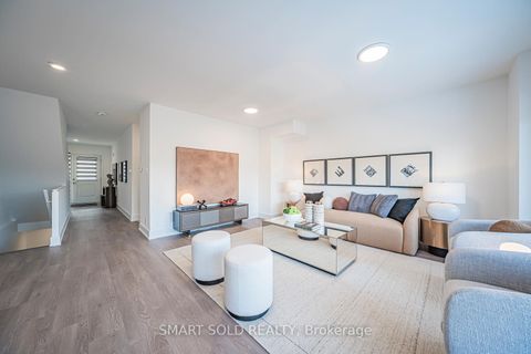 Photo 11 at 22 Chestnut Court, Rural Aurora, Aurora