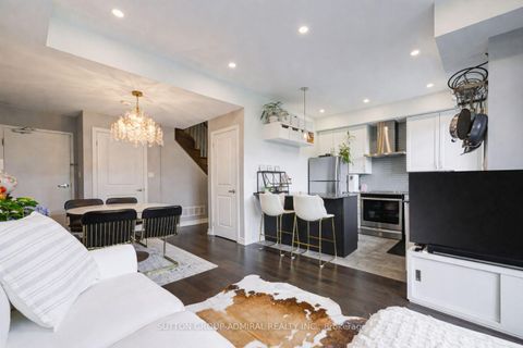 Photo 3 at 3 - 196 Pine Grove Road, Islington Woods, Vaughan