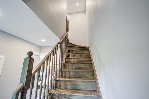 Photo 14 at 3 - 196 Pine Grove Road, Islington Woods, Vaughan