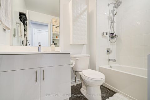 Photo 16 at 3 - 196 Pine Grove Road, Islington Woods, Vaughan