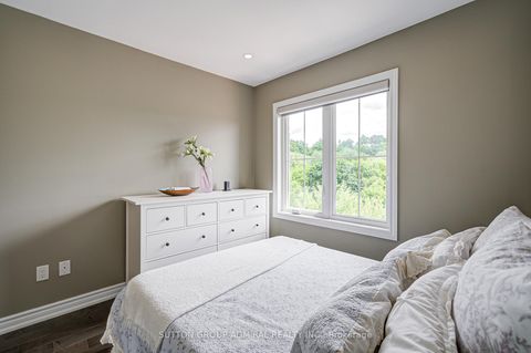 Photo 19 at 3 - 196 Pine Grove Road, Islington Woods, Vaughan