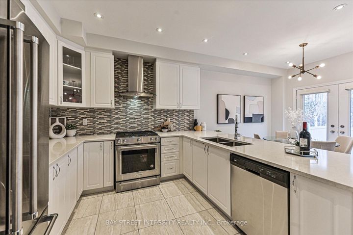 Photo 15 at 45 Portage Avenue, Oak Ridges, Richmond Hill