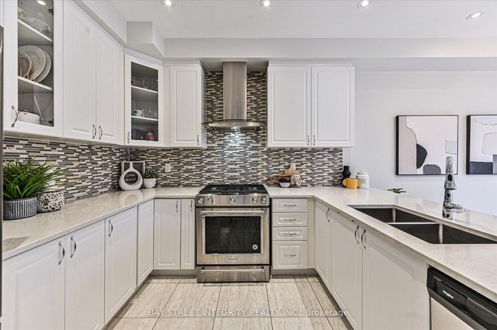 Photo 17 at 45 Portage Avenue, Oak Ridges, Richmond Hill