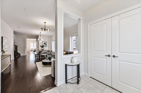 Photo 3 at 45 Portage Avenue, Oak Ridges, Richmond Hill