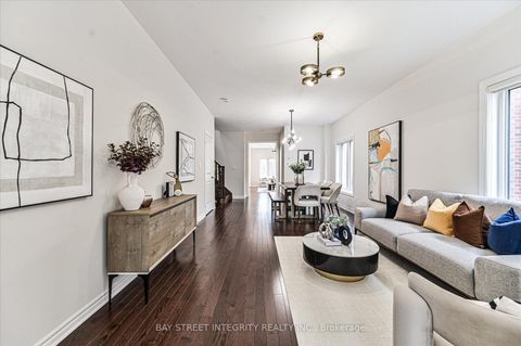 Photo 4 at 45 Portage Avenue, Oak Ridges, Richmond Hill