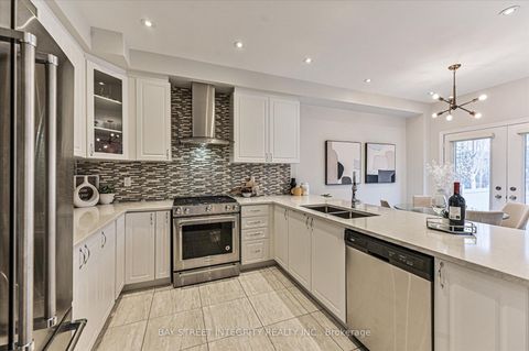 Photo 15 at 45 Portage Avenue, Oak Ridges, Richmond Hill