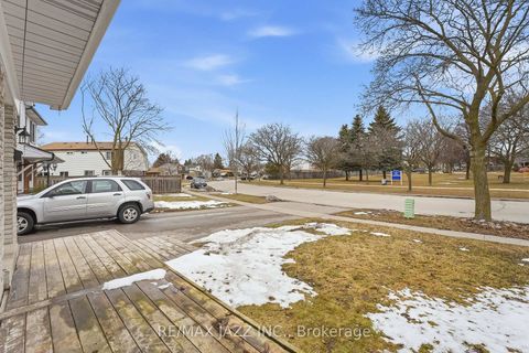 Photo 5 at 85 Ormond Drive, Samac, Oshawa