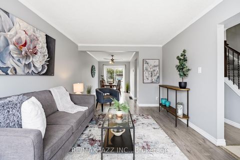 Photo 11 at 85 Ormond Drive, Samac, Oshawa