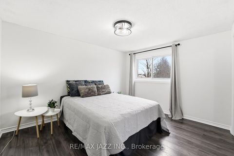 Photo 24 at 85 Ormond Drive, Samac, Oshawa