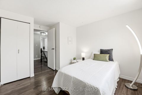 Photo 27 at 85 Ormond Drive, Samac, Oshawa