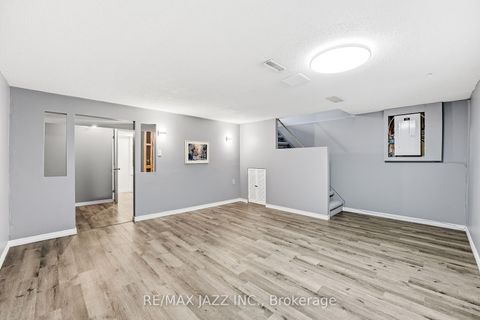 Photo 30 at 85 Ormond Drive, Samac, Oshawa