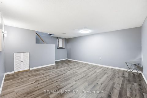 Photo 31 at 85 Ormond Drive, Samac, Oshawa