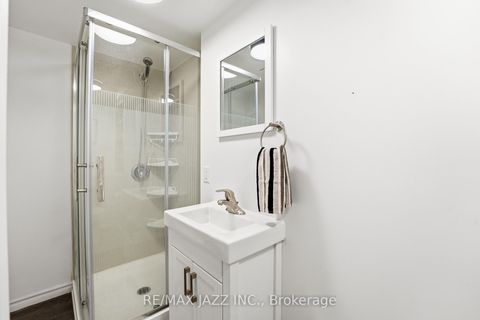 Photo 33 at 85 Ormond Drive, Samac, Oshawa