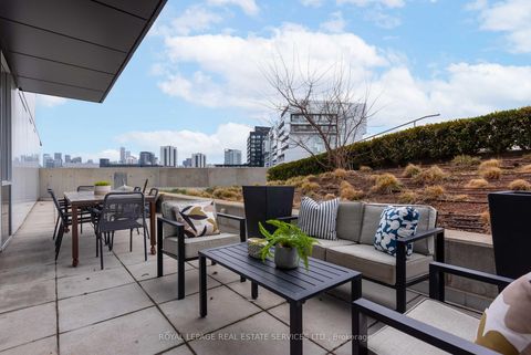 Photo 2 at 711 - 170 Bayview Avenue, Waterfront Communities C8, Toronto