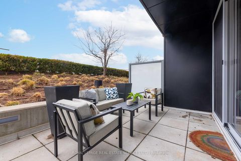 Photo 3 at 711 - 170 Bayview Avenue, Waterfront Communities C8, Toronto