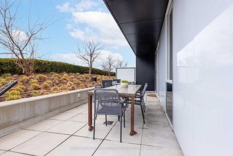 Photo 4 at 711 - 170 Bayview Avenue, Waterfront Communities C8, Toronto