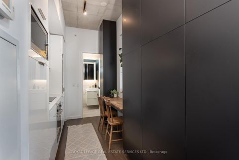 Photo 16 at 711 - 170 Bayview Avenue, Waterfront Communities C8, Toronto