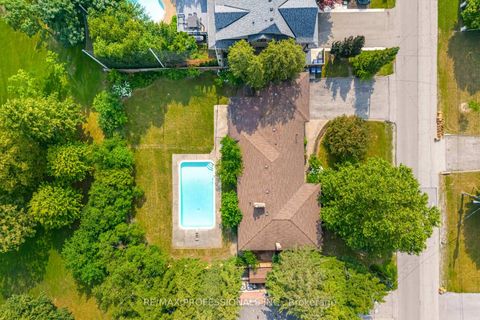 Photo 5 at 55 Bywood Drive, Rosethorn, Toronto