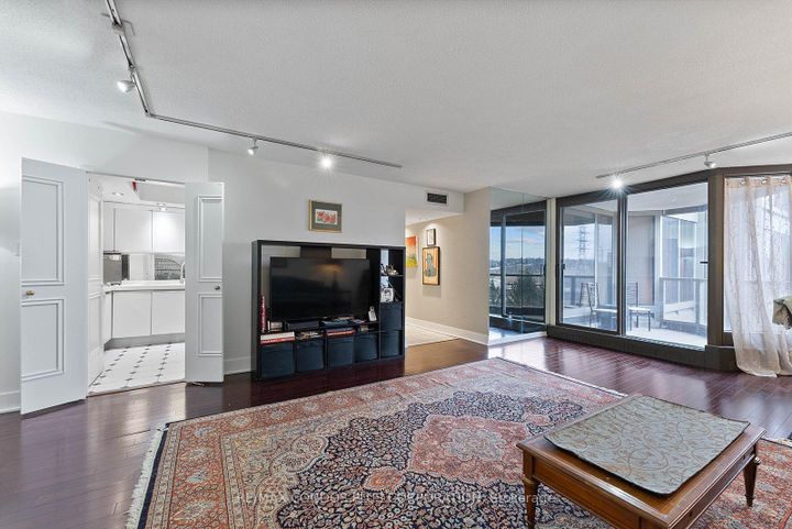 Photo 12 at 511 - 2045 Lake Shore Boulevard W, Mimico, Toronto