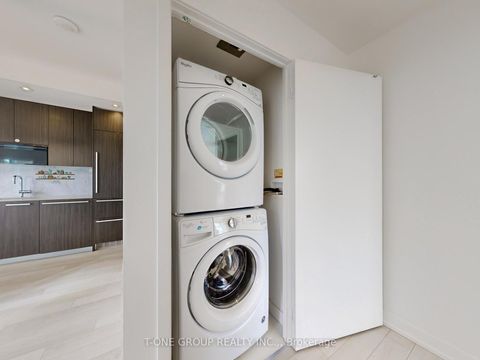 Photo 14 at 1203 - 117 Mcmahon Drive, Bayview Village, Toronto