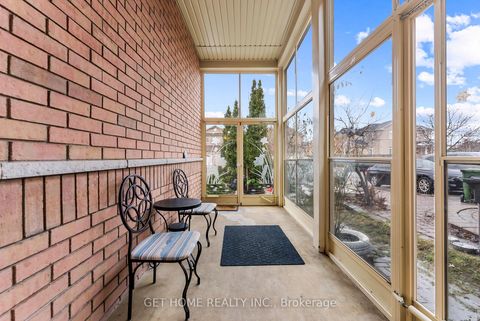 Photo 4 at 14 Mourning Dove Crescent, Malvern, Toronto