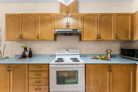 Photo 16 at 14 Mourning Dove Crescent, Malvern, Toronto